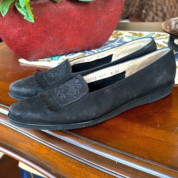 Salvatore Ferragamo Black Suede Leather Loafers Slip On Shoes Embroidered Logo - Picture 7 of 16